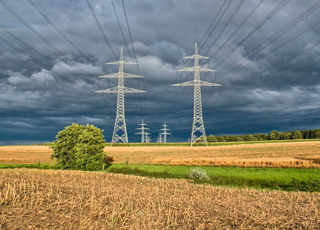 GB power imports fall as wind hits record