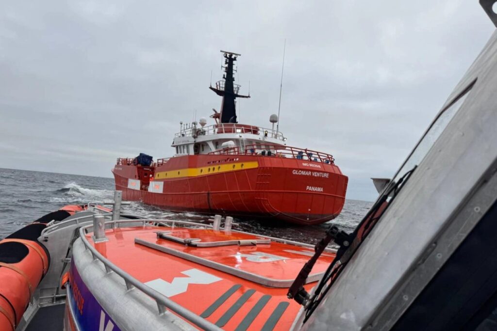 Three injured after vessel hits turbine off Netherlands Three injured after vessel hits turbine off Netherlands