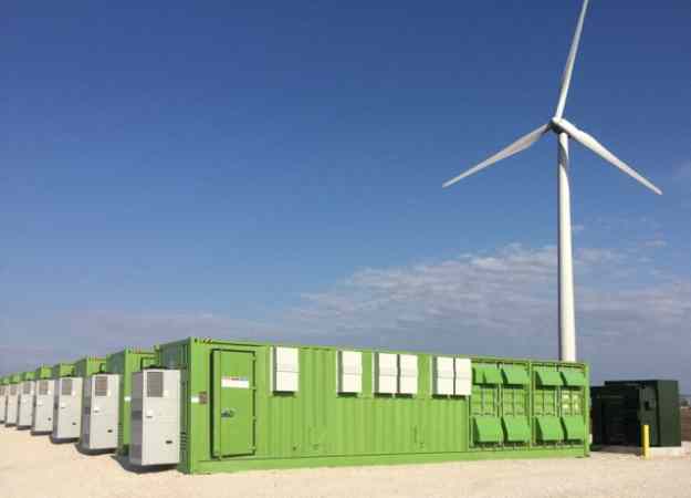 Invenergy fires MidAmerican Iowa battery Invenergy fires MidAmerican Iowa battery