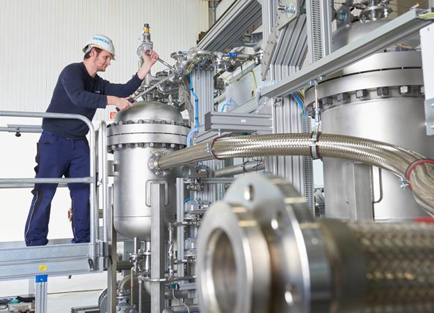 Siemens team 'greens' hydrogen