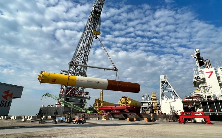 Vattenfall wraps up foundation installation at HKZ Vattenfall wraps up foundation installation at HKZ