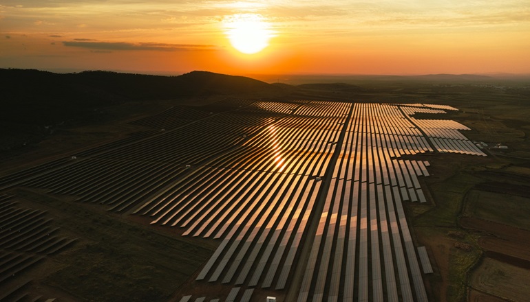 D.TRADING signs 120GWh solar power deal in Poland Ib Vogt seals finance for 418MW Spanish PV