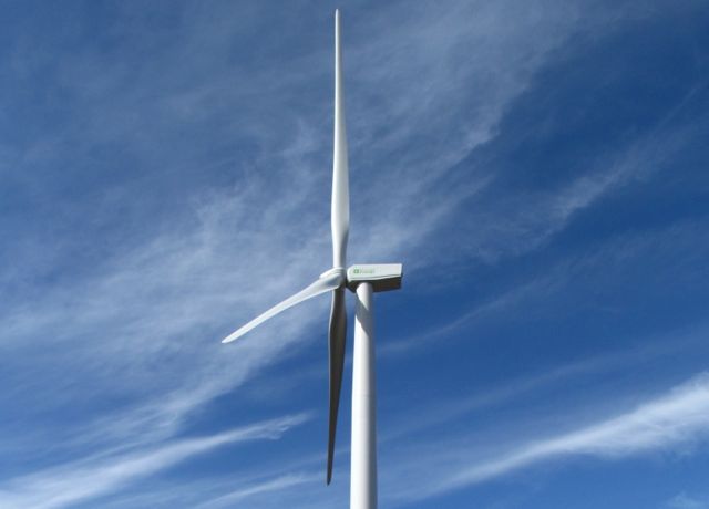 Building toasts Iowa wind