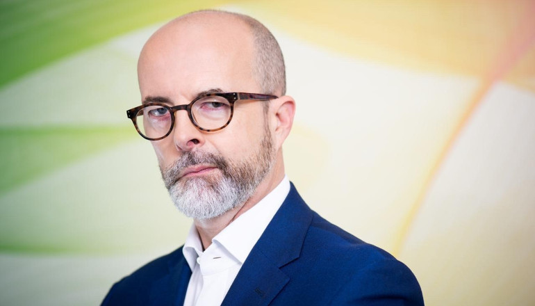 JDR names Jonathan Knott deputy chief executive