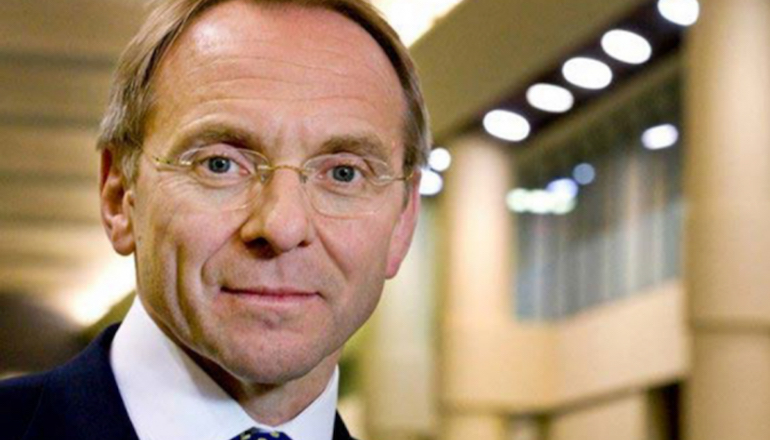 SSE hires ex-UK civil service boss as board chair SSE hires ex-UK civil service boss as board chair