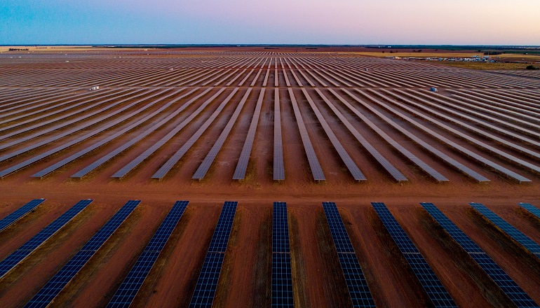 Oz solar giant enters commissioning phase Oz solar giant enters commissioning phase