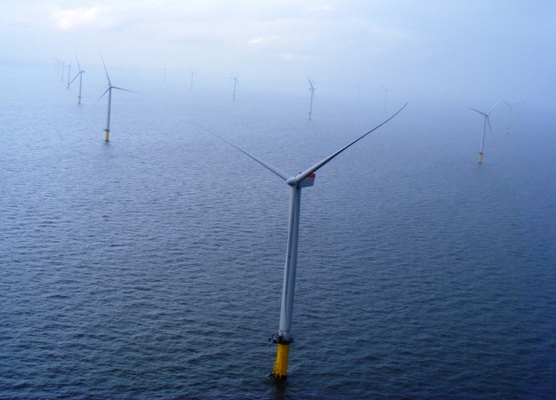Natixis and Swiss target offshore