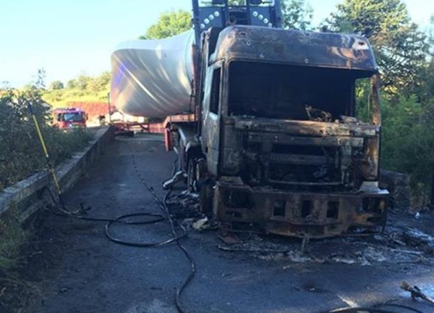Blaze prompts blade salvage bid