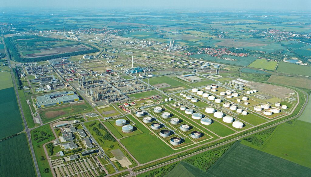 RWE, TotalEnergies sign hydrogen deal RWE