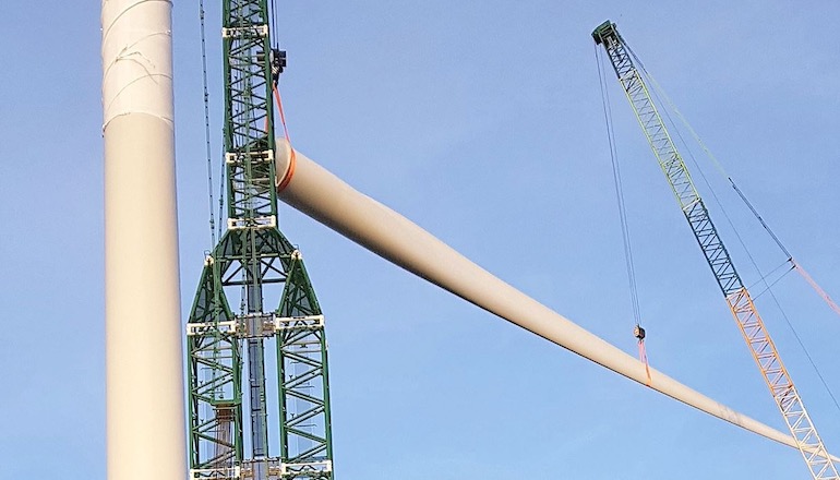 Danes deliver Siemens Gamesa giant blade lifter Danes deliver Siemens Gamesa giant blade lifter