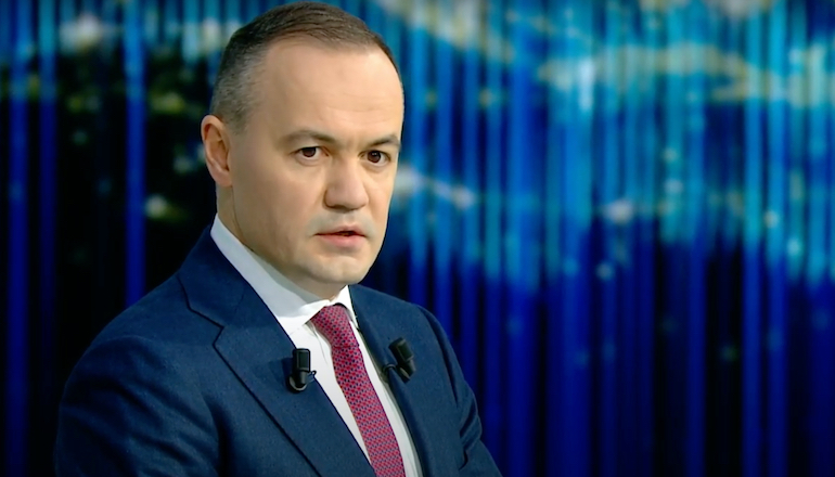 DTEK plans Ukrainian grid upgrade Ukrainian crew plans renewables drive
