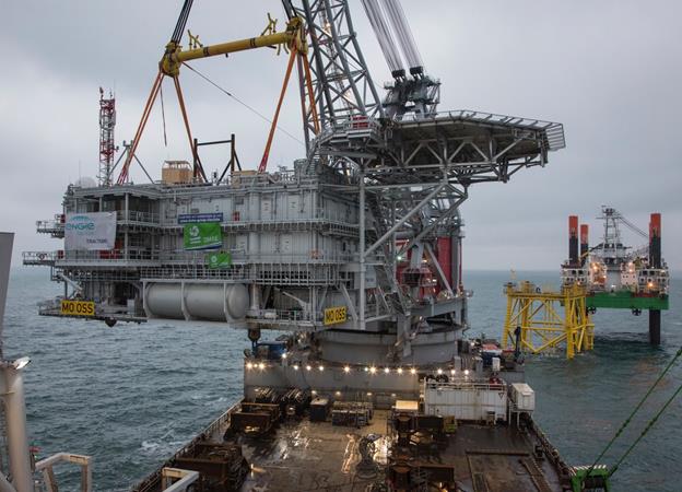 Merkur topside in place