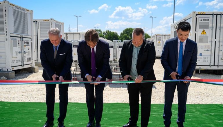 MET opens Hungary's largest battery facility