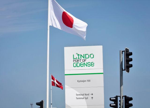 MHI Vestas hosts royal visit MHI Vestas hosts royal visit