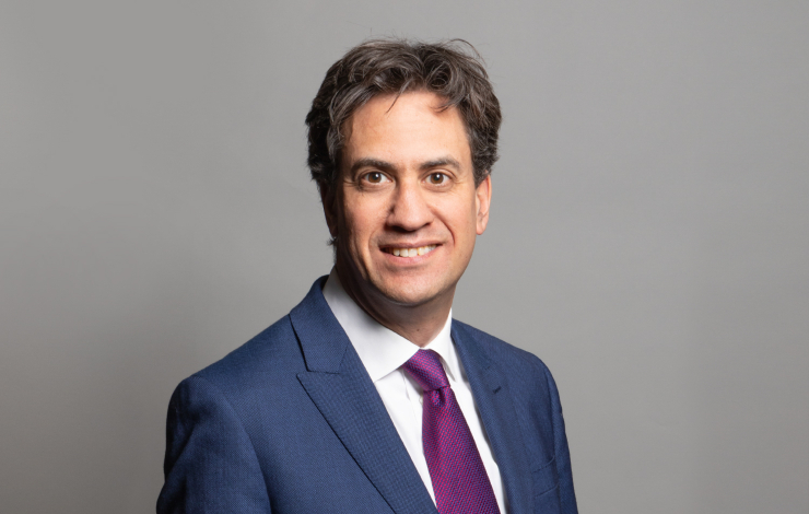 UK relaunches Net Zero Council Labour challenges plan to limit solar development