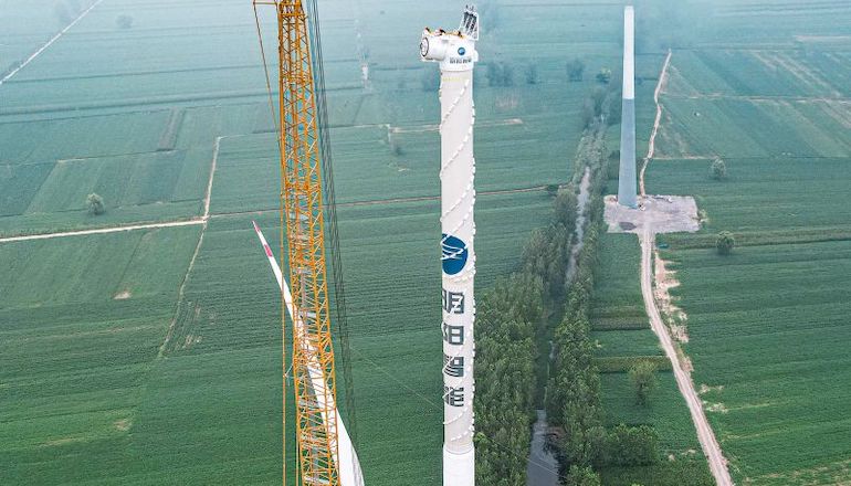 MingYang installs first hybrid towers