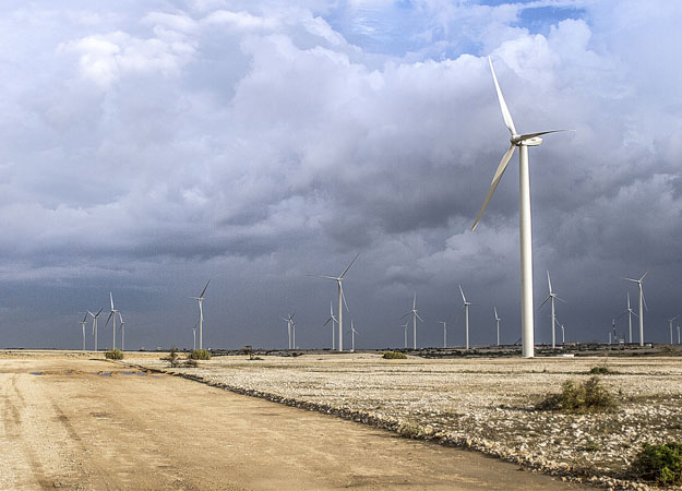 Thai outfit bolsters Pakistan wind