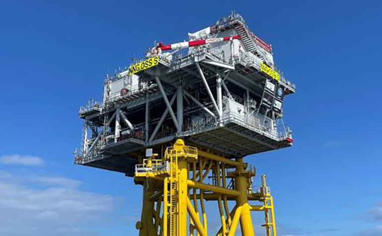 KenzFigee inks Vanguard West crane gig KenzFigee inks Vanguard West crane gig
