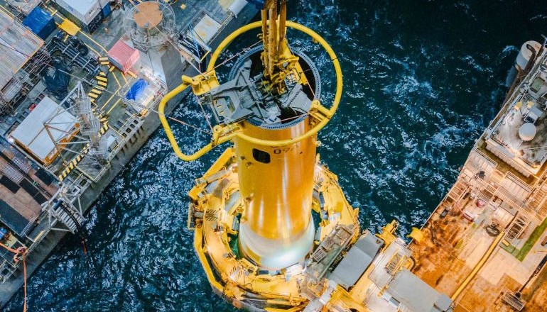 Orsted signs first deal for installation technology