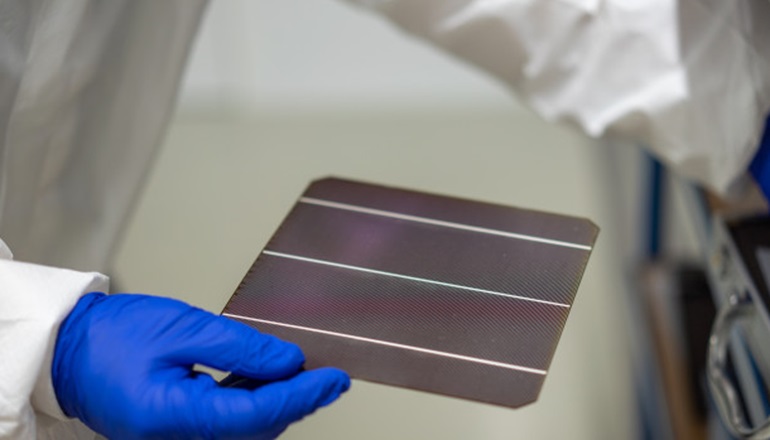 Oxford PV solar cell achieves 25% efficiency Oxford PV solar cell achieves 25% efficiency
