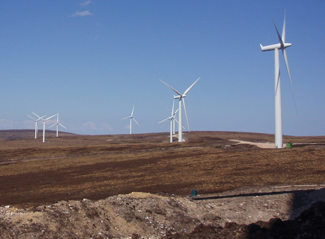 Wildfire forces shut-down of Scottish wind farm Wildfire forces shut-down of Scottish wind farm