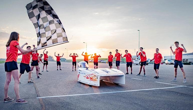 Vattenfall shatters solar racing distance record