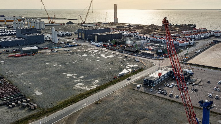 Esbjerg starts building new offshore wind facility Esbjerg starts building new offshore wind facility