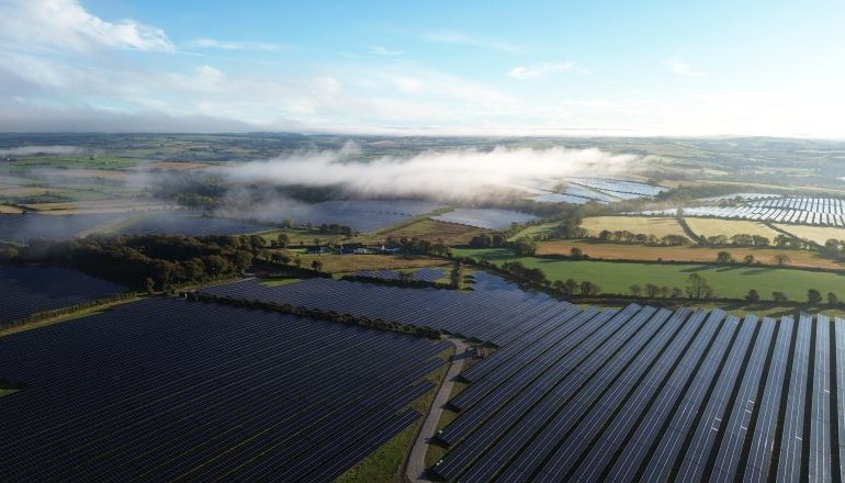 EIB backs €260m Ireland solar portfolio EIB backs €260m Ireland solar portfolio