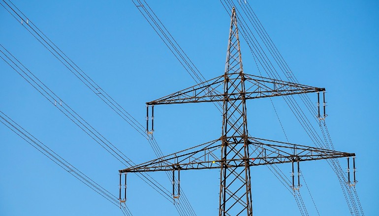 SSE to sell minority stake in SSEN Transmission Ireland consults on review into energy security