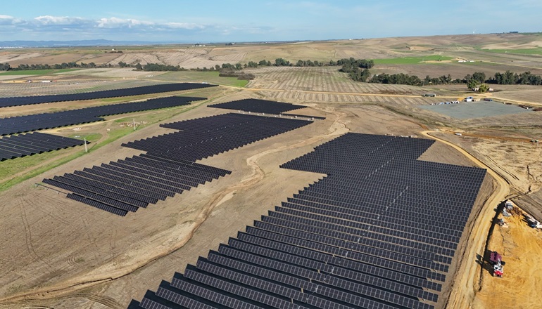 Recurrent, PVH ink 426MW Spanish solar tracker deal Recurrent