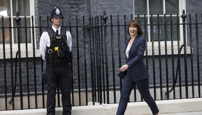 Energy group urges government to reject zonal pricing Reeves to ‘scrap England onshore wind ban'