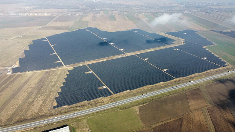 155MW Romanian PV powers up 155MW Romanian PV powers up