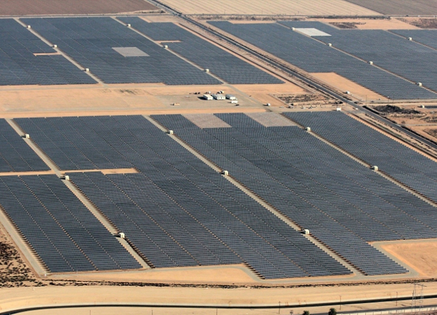 US officials probe SunEdison