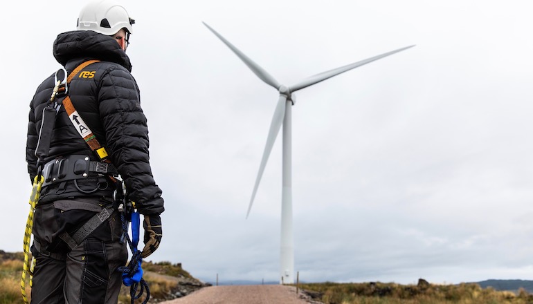 RES scores 98MW asset management hat-trick RES scores 98MW asset management hat-trick