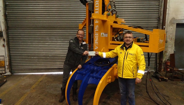 Rotech Subsea donates to Scots lifeboat station