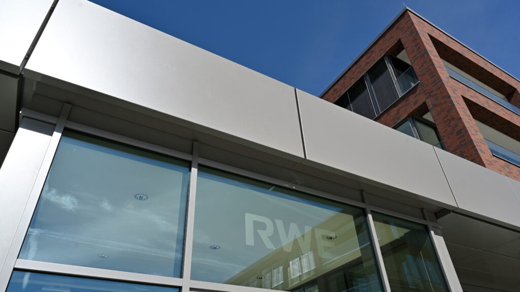 RWE cuts US offshore workforce