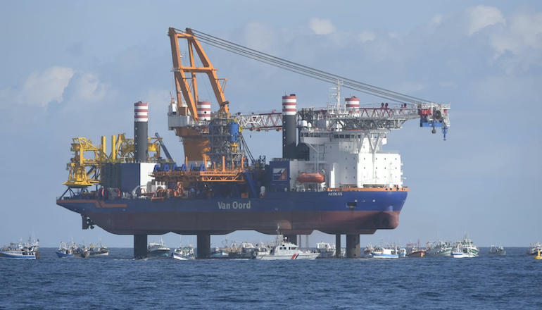 French fishermen protest at Saint-Brieuc offshore site