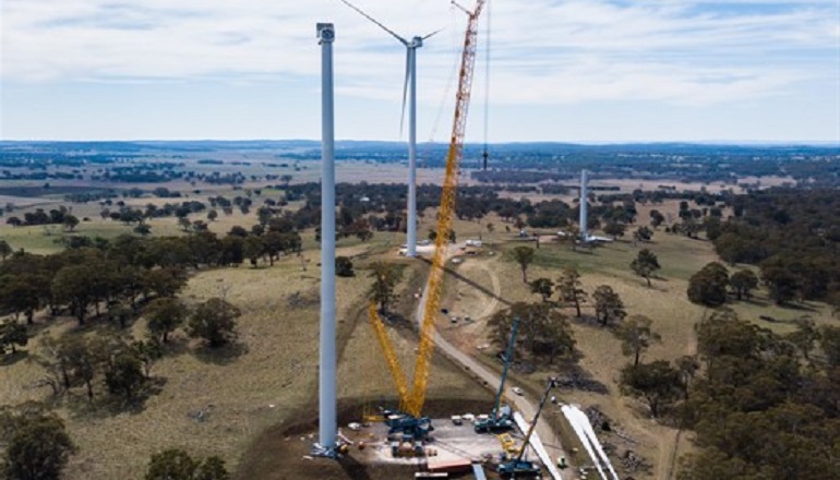 Sarens has installed Australia's tallest wind turbine towers at the Sapphire Wind Farm in Glenn Innes