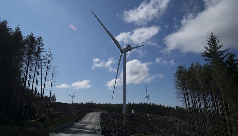 UK winds boost SPR Q1 earnings ScottishPower starts up Kintyre wind farm