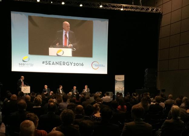 Biarritz unveils offshore base bid