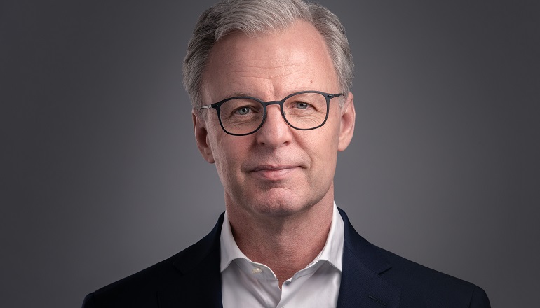 Siemens Gamesa onshore chief leaves turbine firm Siemens Gamesa hires new onshore chief executive