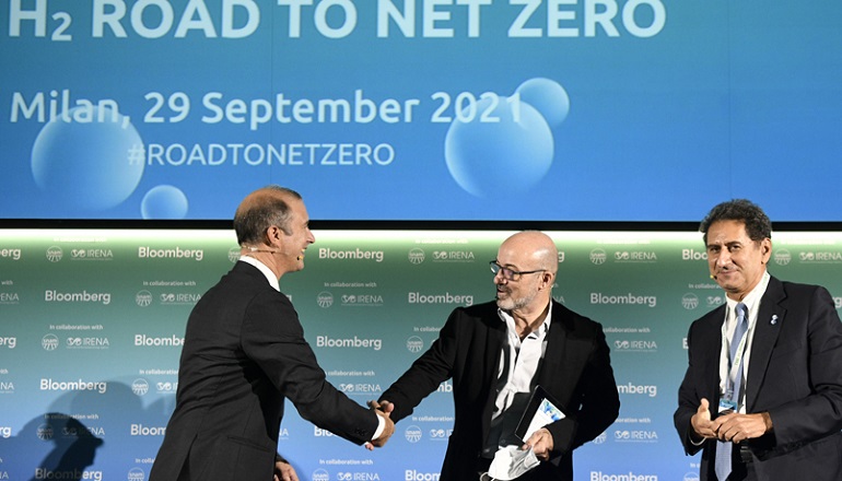 IRENA, Snam shake on green hydrogen partnership IRENA
