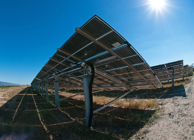 Duke basks in 270MW of Carolinas solar Duke fills Carolinas coffers with $1bn green bond