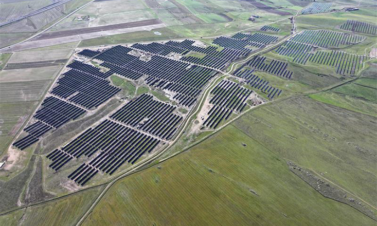 Q Energy closes financing on 252MWp solar portfolio Q Energy closes financing on 252MWp solar portfolio