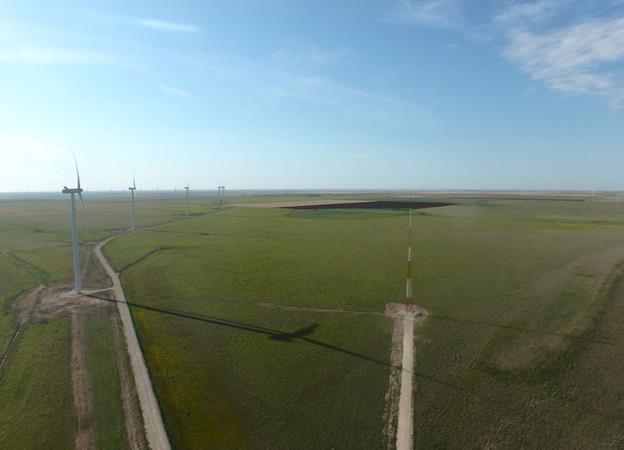 Wood puts Texas wind to the test
