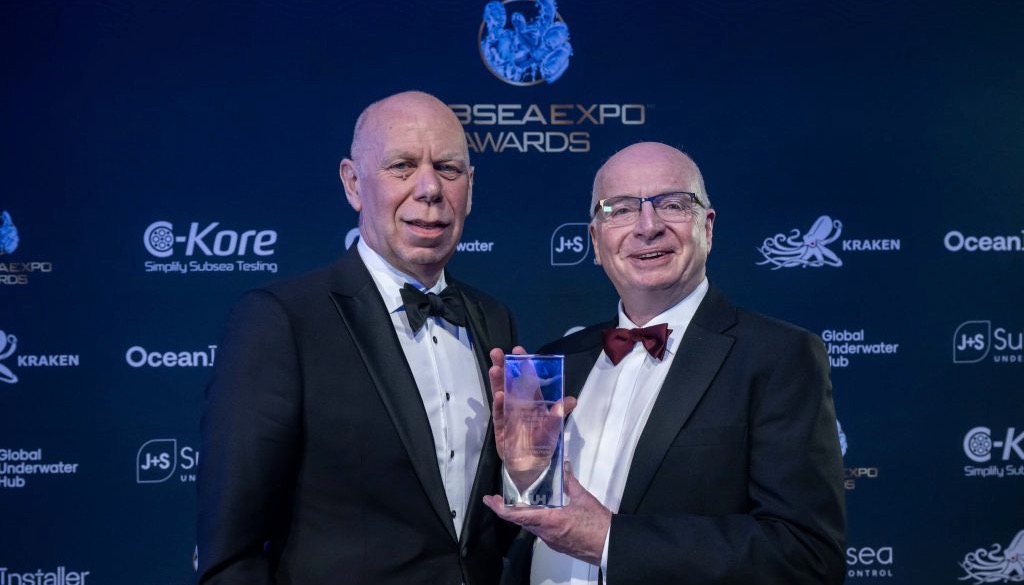 EMEC head receives award