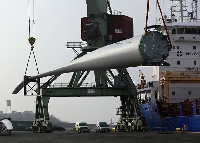 Blades arrive for Finnish offshore Blades arrive for Finnish offshore
