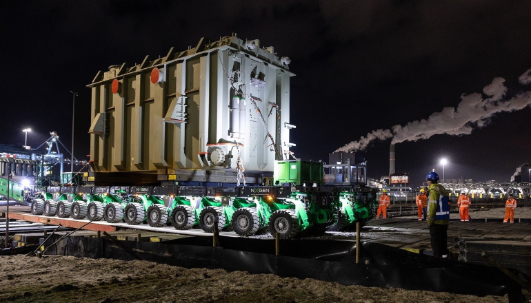 TenneT moves transformers to Maasvlakte station TenneT moves transformers to Maasvlakte station