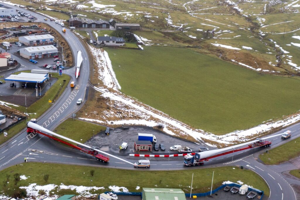 First blades delivered for 370MW UK Viking project First blades delivered for 370MW UK Viking project