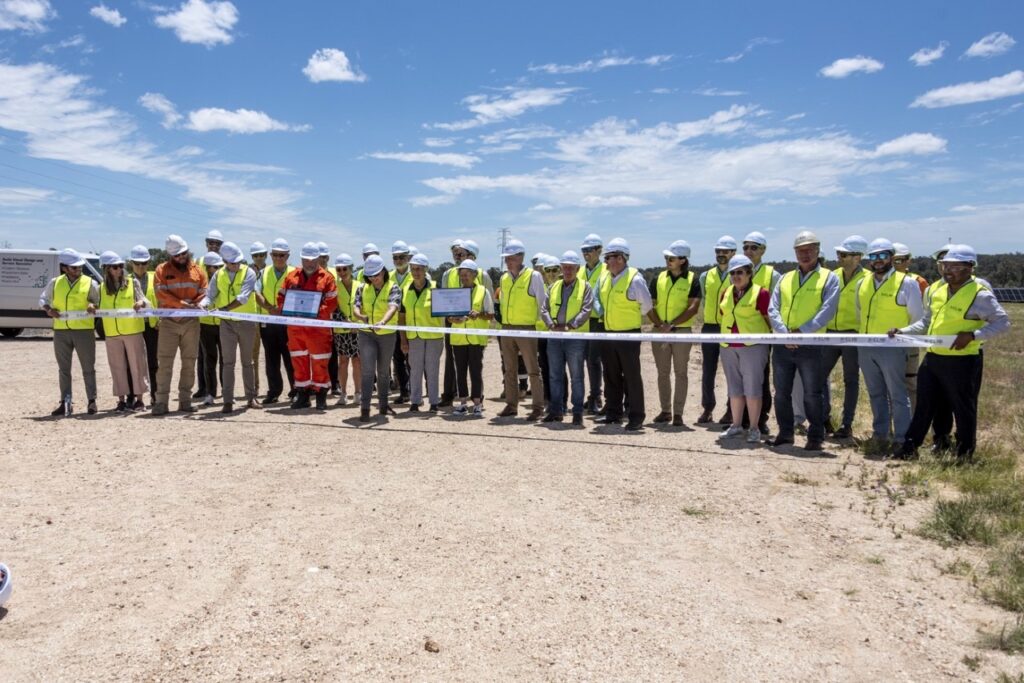 X-ELIO launches 200MW Oz solar farm X-ELIO launches 200MW Oz solar farm